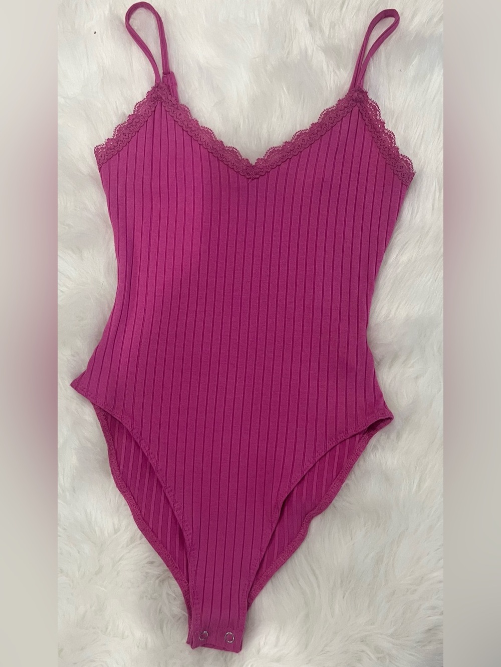 Forever 21 Ribbed Lace-Trim Bodysuit in Magenta